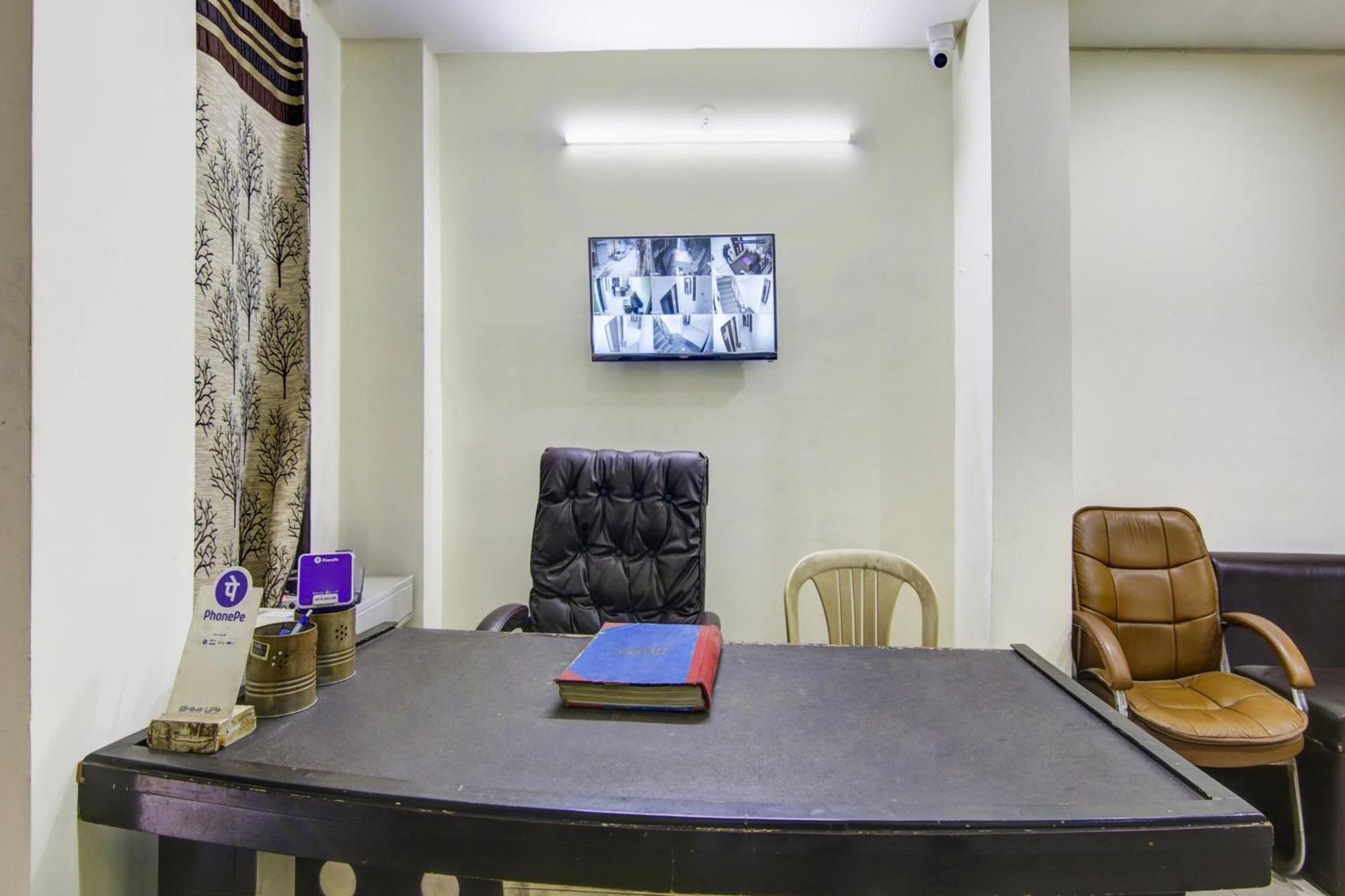 O Krishna Regency And Pg 4* New Delhi