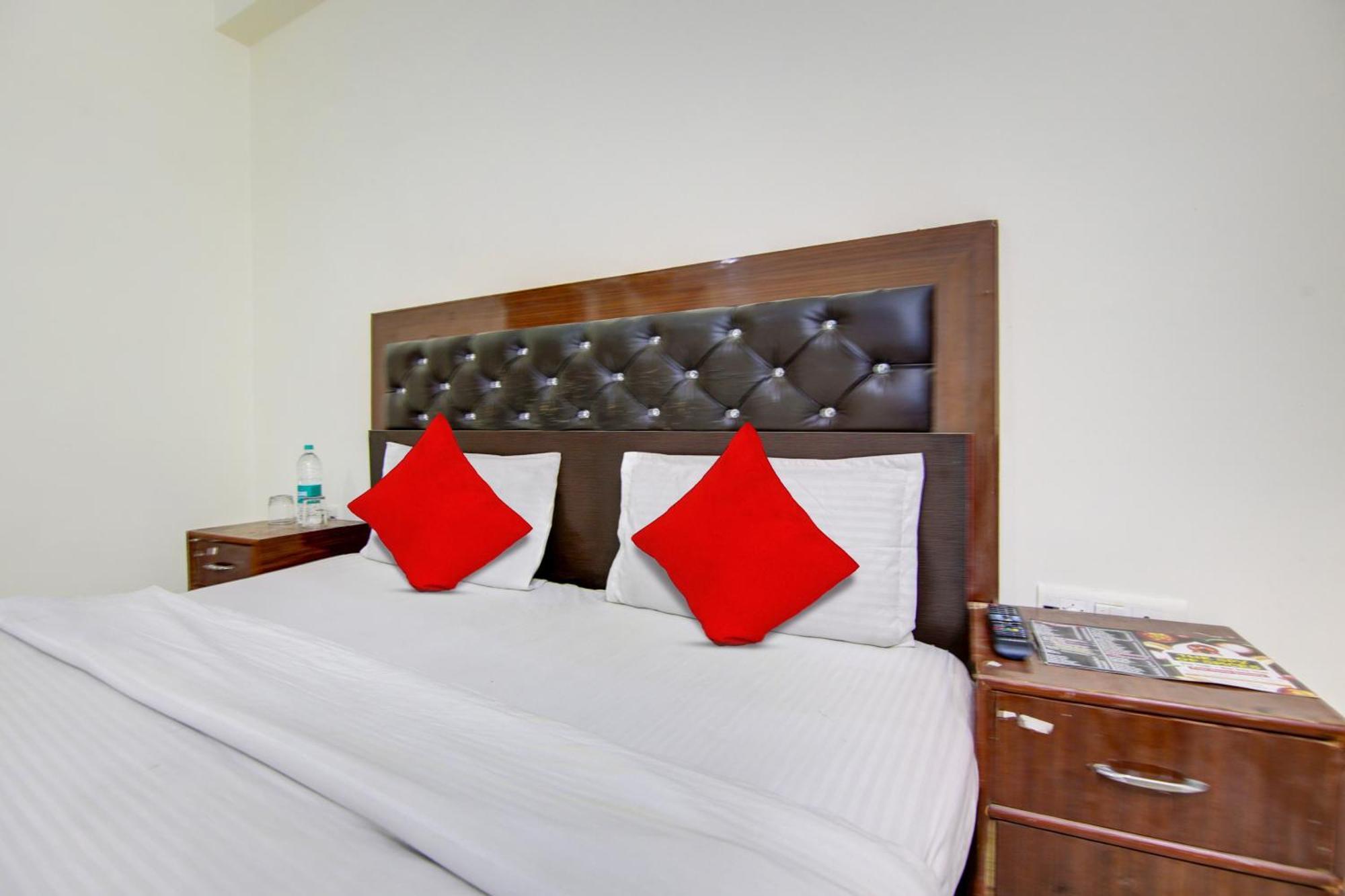 O Krishna Regency And Pg 4* New Delhi