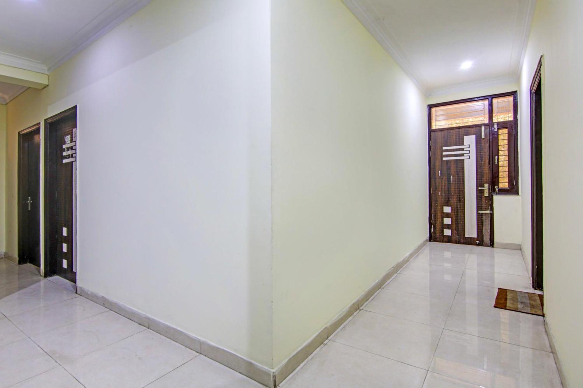 O Krishna Regency And Pg 4* New Delhi