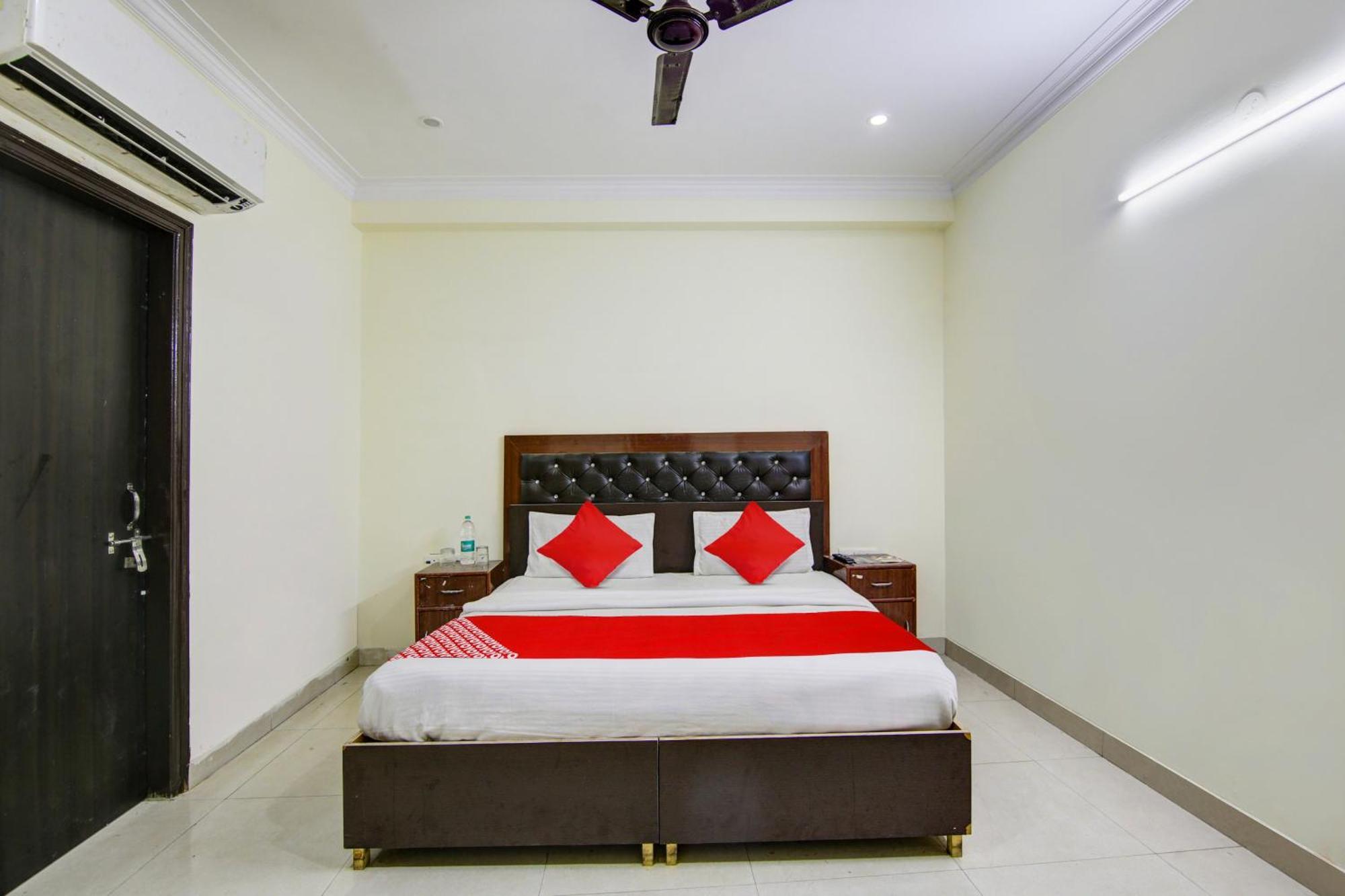 O Krishna Regency And Pg Hotel