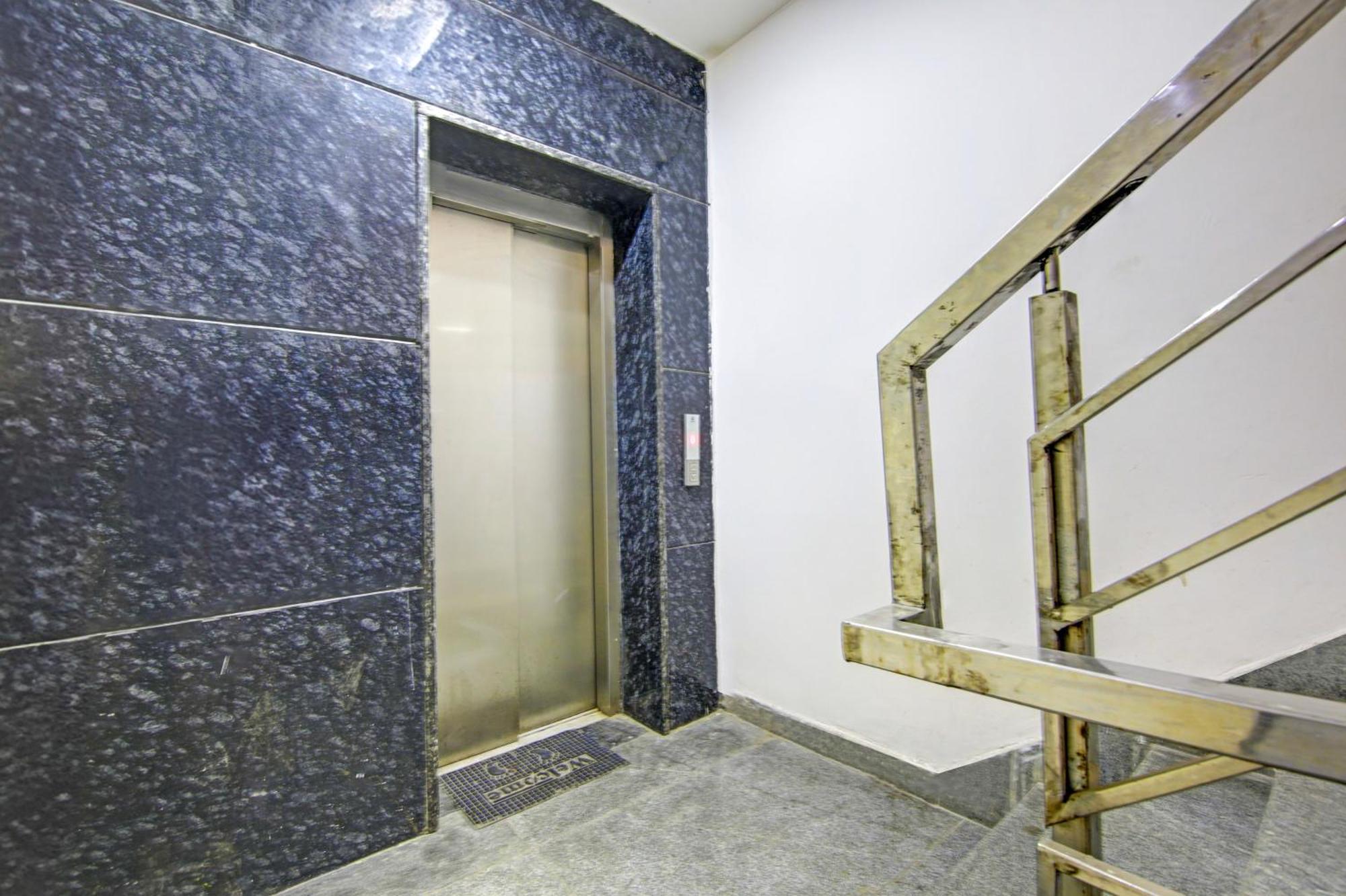 Hotel O Krishna Regency And Pg New Delhi